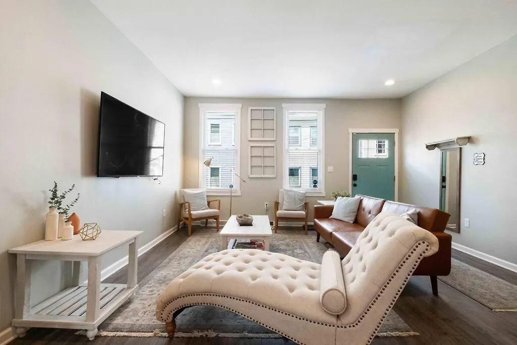 Farmhouse Design + Fire Pit In Heart Of Pittsburgh